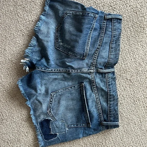 Gap girlfriend patchwork patch frayed shorts 28 - Picture 2 of 3